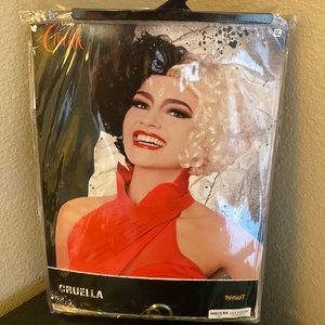 Cruella wig